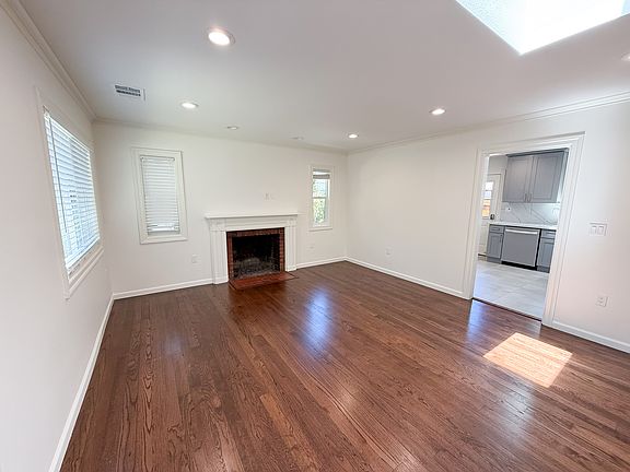4th image of 445 Alviso St