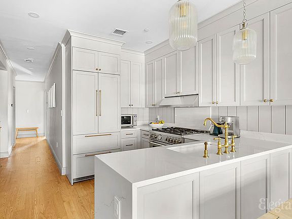 4th image of 686 Carroll St #1