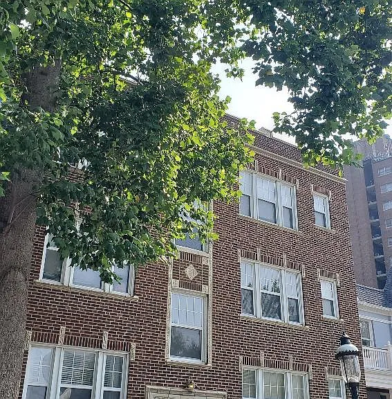 4433 Pershing Ave #101 — Photo 28