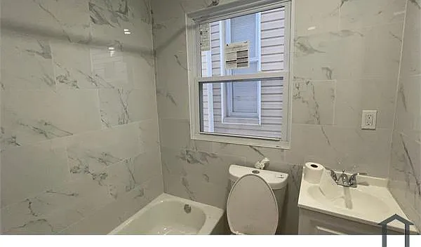 3 bed, $3,500 — Photo 4