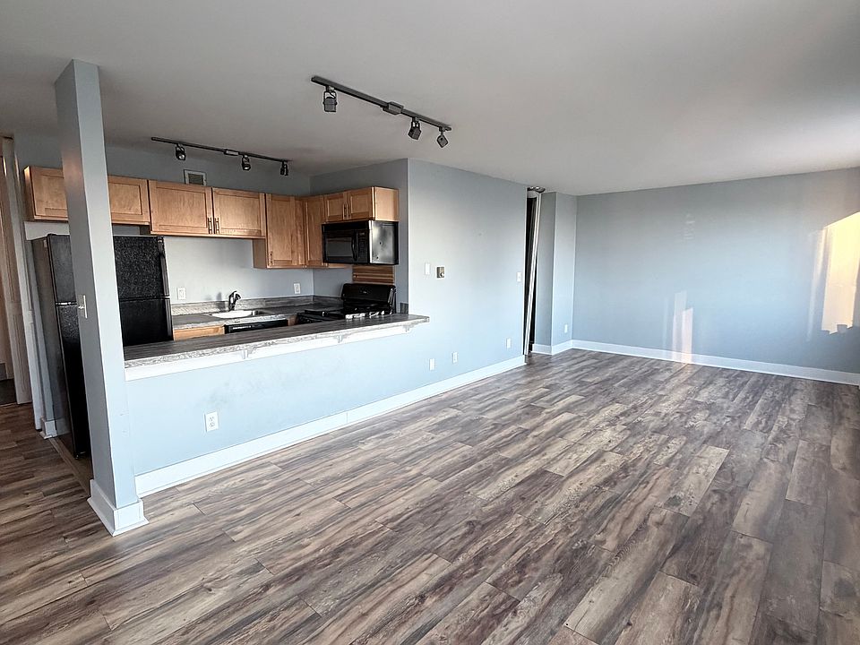1st image of 600 E 8th St APT 12F