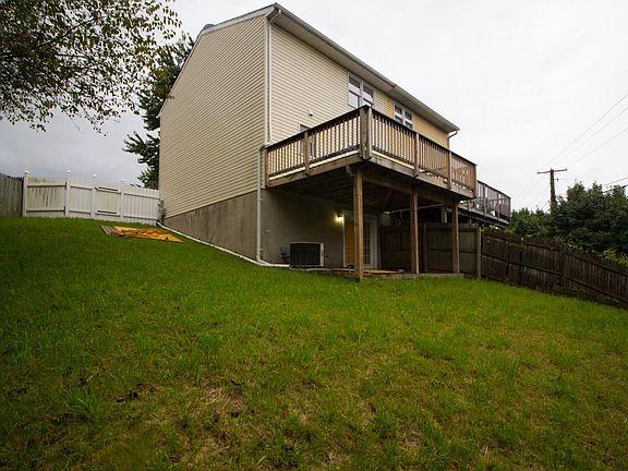 2nd image of 643 Westphalia Ct #Duplex