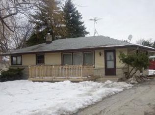 350 E Fitzsimmons Rd, Oak Creek, WI 53154