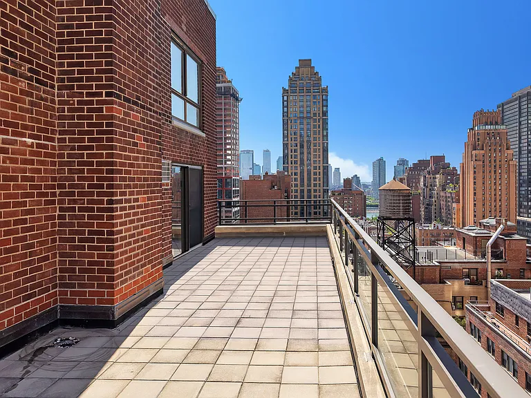 300 E 51st St #18B — Photo 6