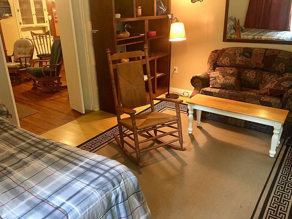 1st image of 465 Nottingham Dr