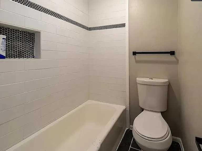 2712 Seattle Ave — Photo 14