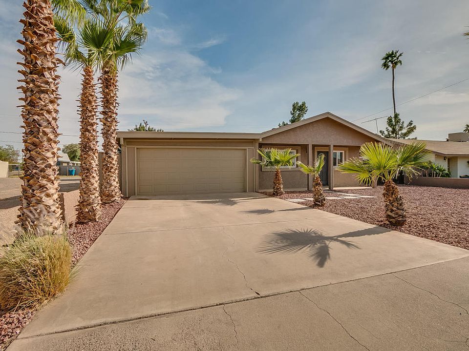 1st image of 1229 E Desert Park Ln