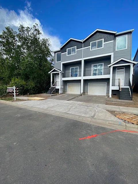 4 bed, 2055 sqft, $2,795 — Photo 1
