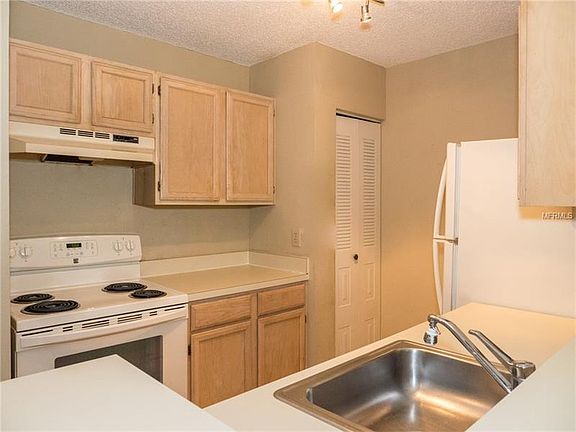 5th image of 4028 Crockers Lake Blvd #25