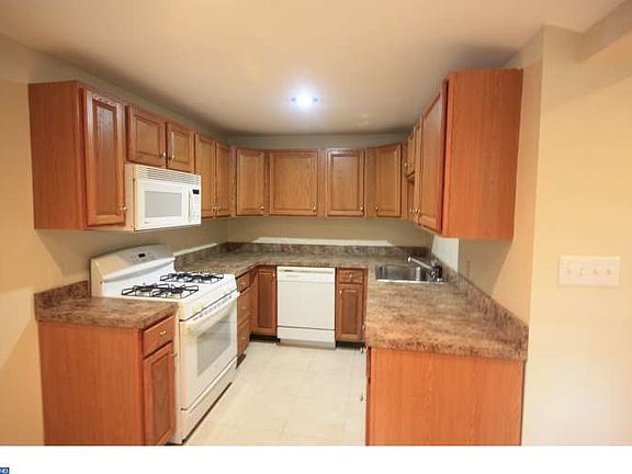 4th image of 1400 S Lakeshore Dr
