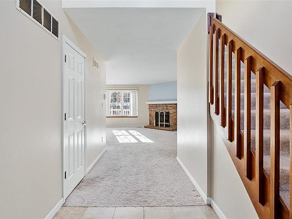 3rd image of 11963 Autumn Trace Ct