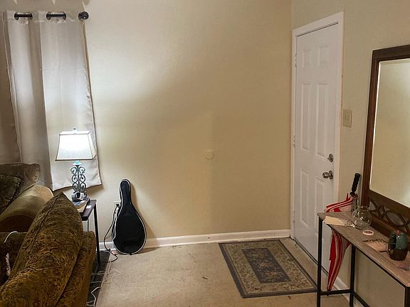 3rd image of 714 Jennifer Jean Dr