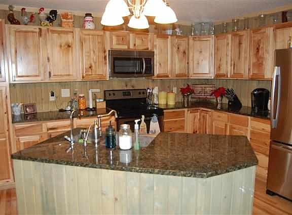 4th image of 204 N Eastside Dr