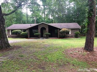 393 Gray Fox Rd, Hinesville, GA 31313