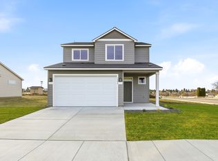 1202 Topaz Ave, Grandview, WA 98930