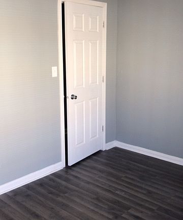 5th image of 3753 N Meridian St APT 204