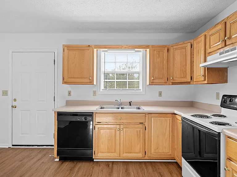 Austin Place Apartments — Photo 26