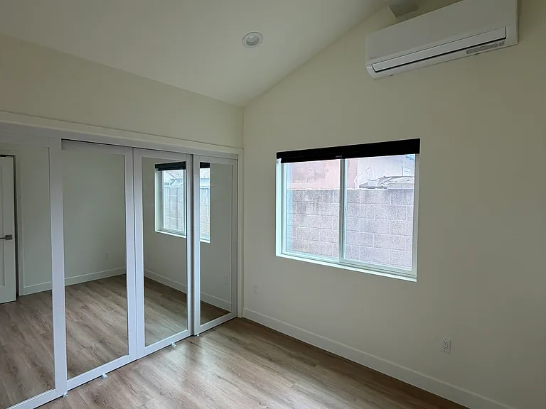 8472 San Carlos Way #B — Photo 3