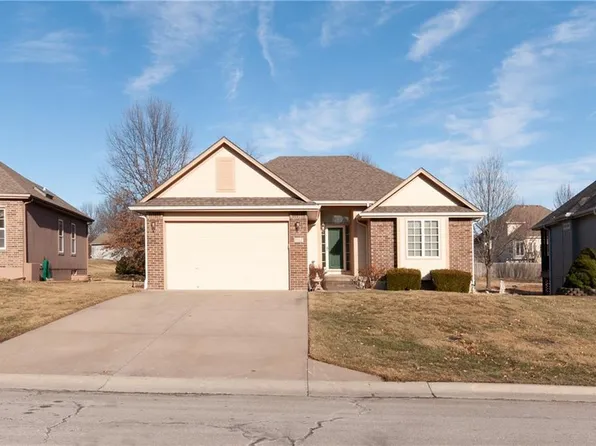 617 Meadowlark Dr, Raymore, MO 64083