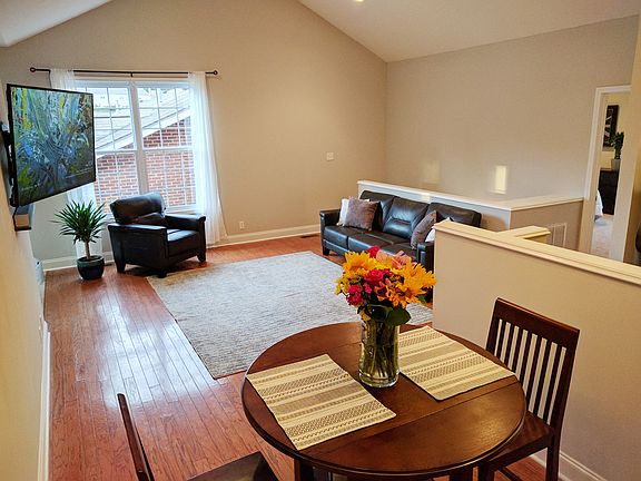 4th image of 1004 Webster Groves Ln