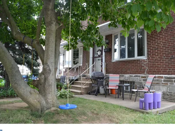7109 Erdrick St, Philadelphia, PA 19135