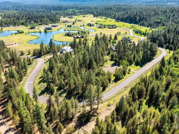 110 Fawnlilly Dr, McCall, ID 83638