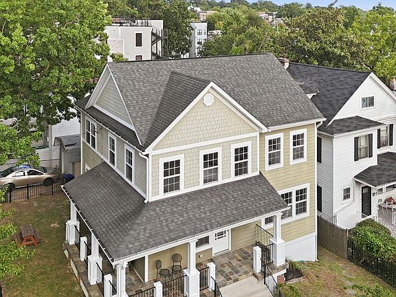 5th image of 4327 8th St NW