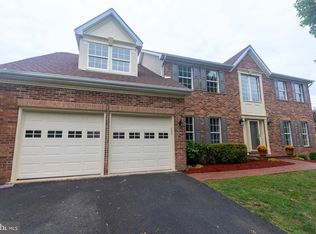 13426 Alfred Mill Ct, Herndon, VA 20171