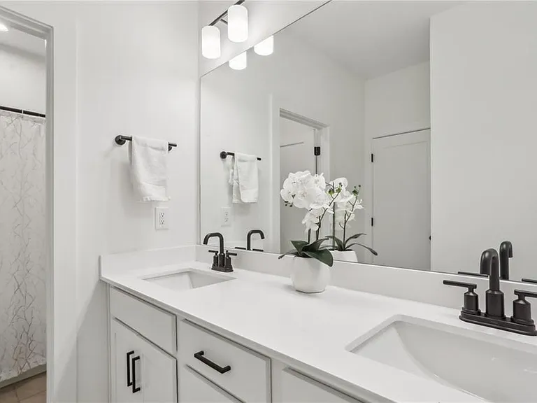 4414 Declan Dr — Photo 20