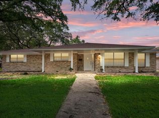 2200 Palomar St, Baytown, TX 77520