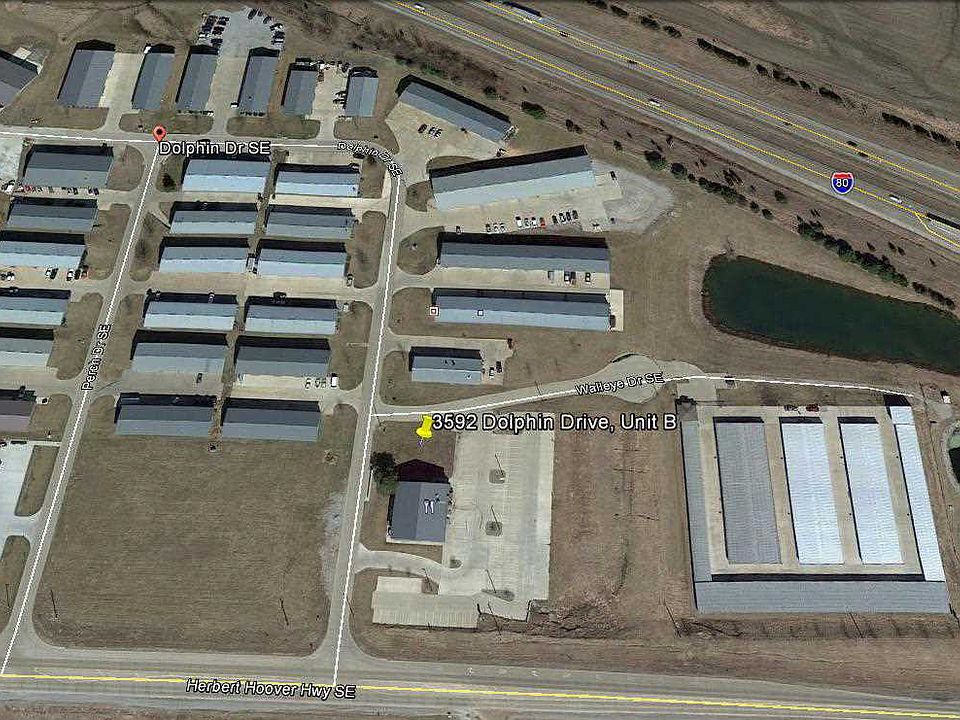 2nd image of 3596 & 3592 B Dolphin Dr