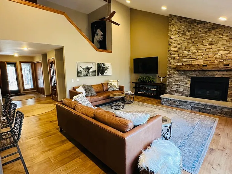6245 Summit Ct — Photo 4