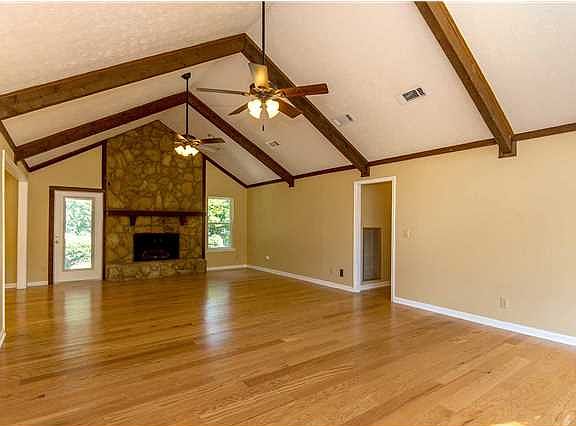4th image of 1347 Woodmere Dr