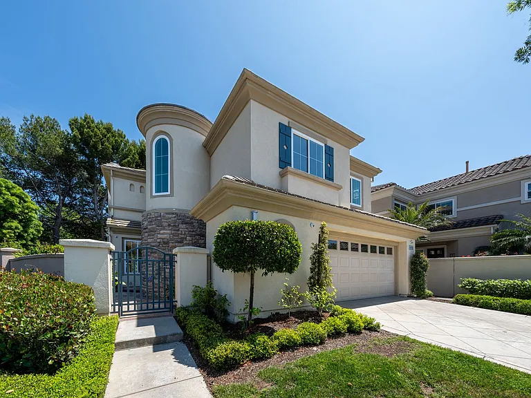 1620 Arch Bay Dr — Photo 2