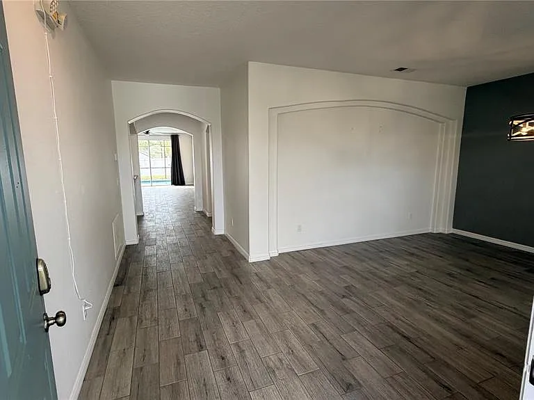 456 Knollwood Dr — Photo 3
