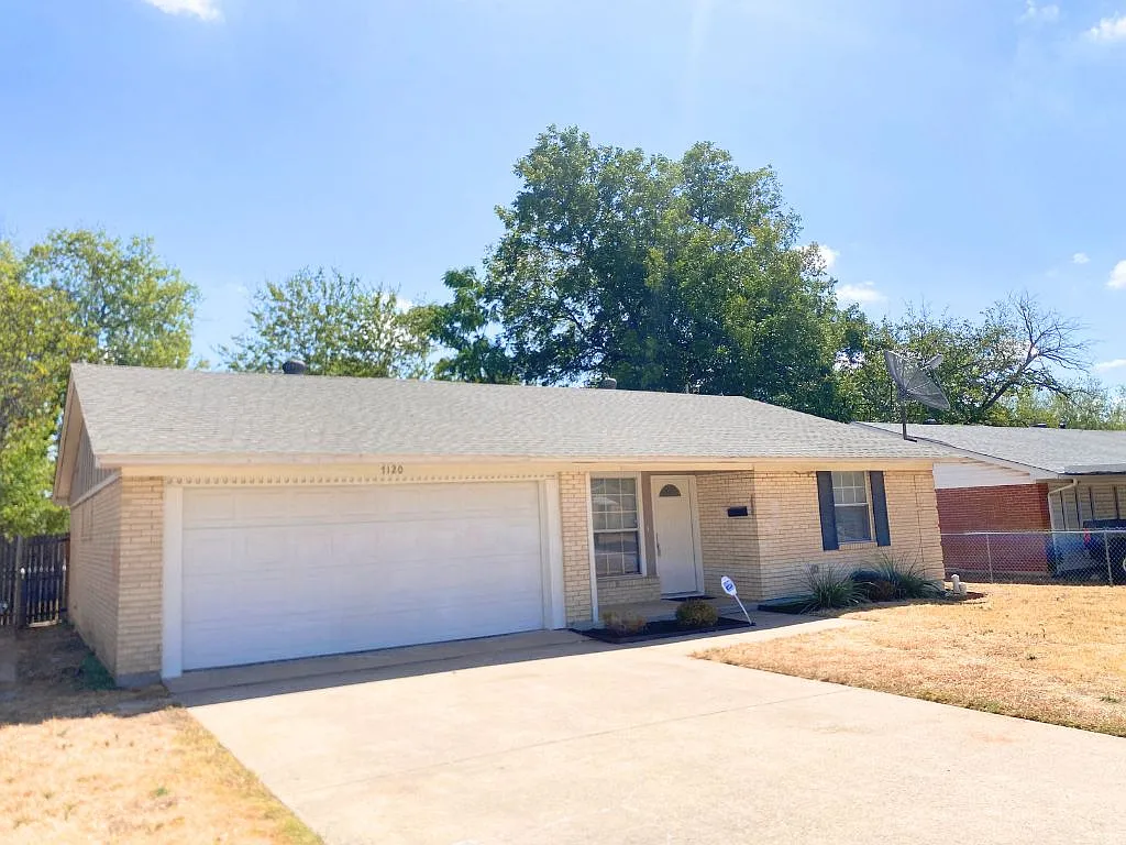 7120 Waycrest Dr Dallas, Texas 75232 — Photo 2