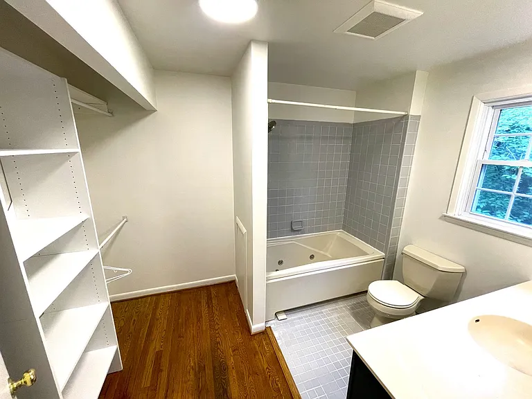 8410 Buckhannon Dr — Photo 16