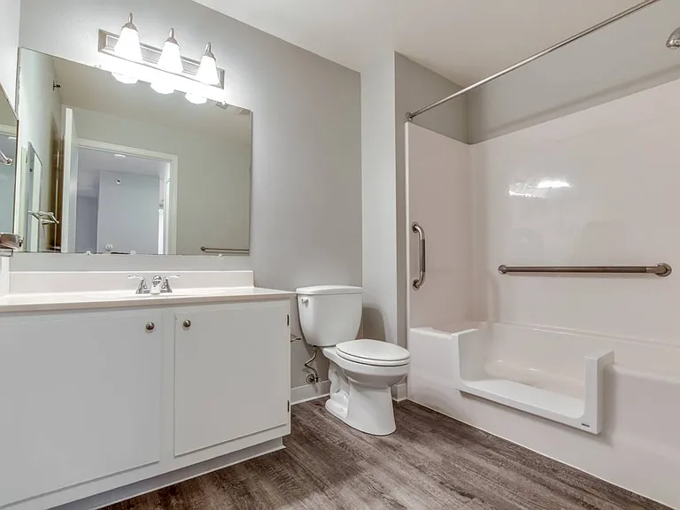 Rosewood Villas - Senior — Photo 16