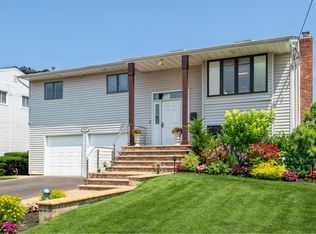 2791 Bellmore Ave, Bellmore, NY 11710