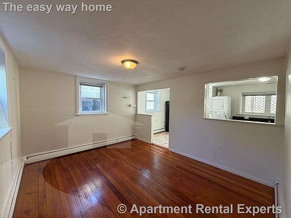2nd image of 44 Lincoln St