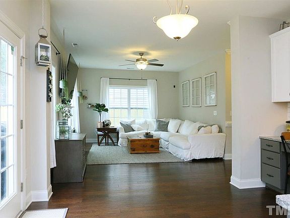 4th image of 1120 Summer Meadow Dr