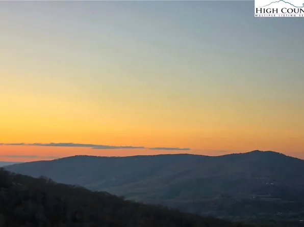 303 Sugar Top Drive #2303, Sugar Mountain, NC 28604