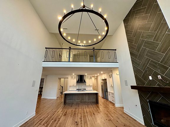 5th image of 1901 Rosemill Dr