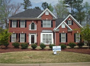 318 Beechwood Ln, Stone Mountain, GA 30087