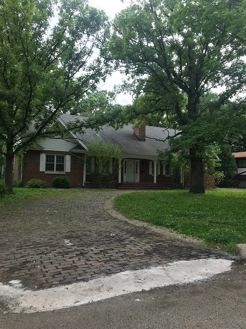 3423 Parthenon Way photo 1