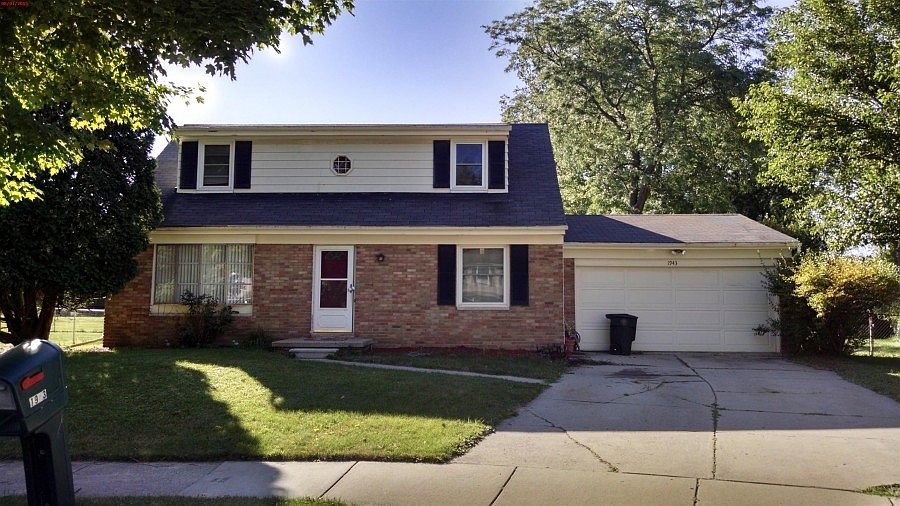1st image of 1943 Mendota Dr