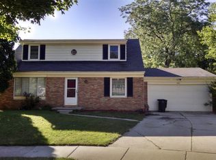 1943 Mendota Dr, East Lansing, MI 48823