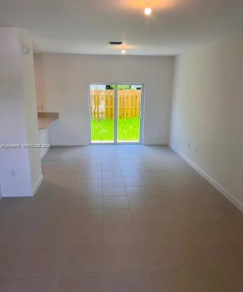 2655 SE 25th Ter #2655 — Photo 2