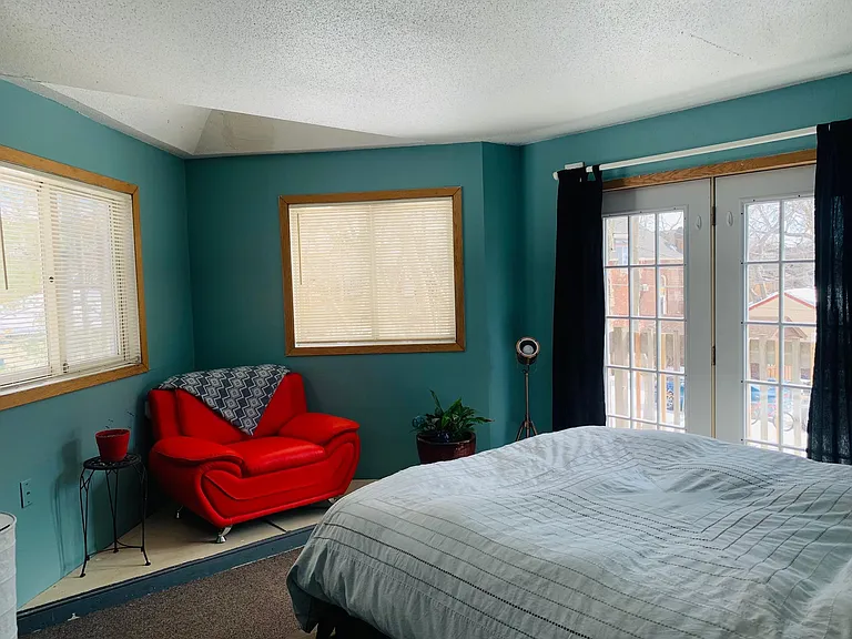 1042 13th Ave SE — Photo 10