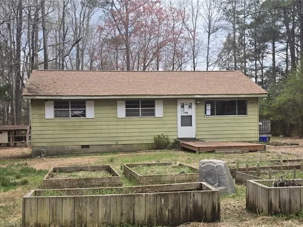 3807 Holly Hill Rd, Mebane, NC 27302